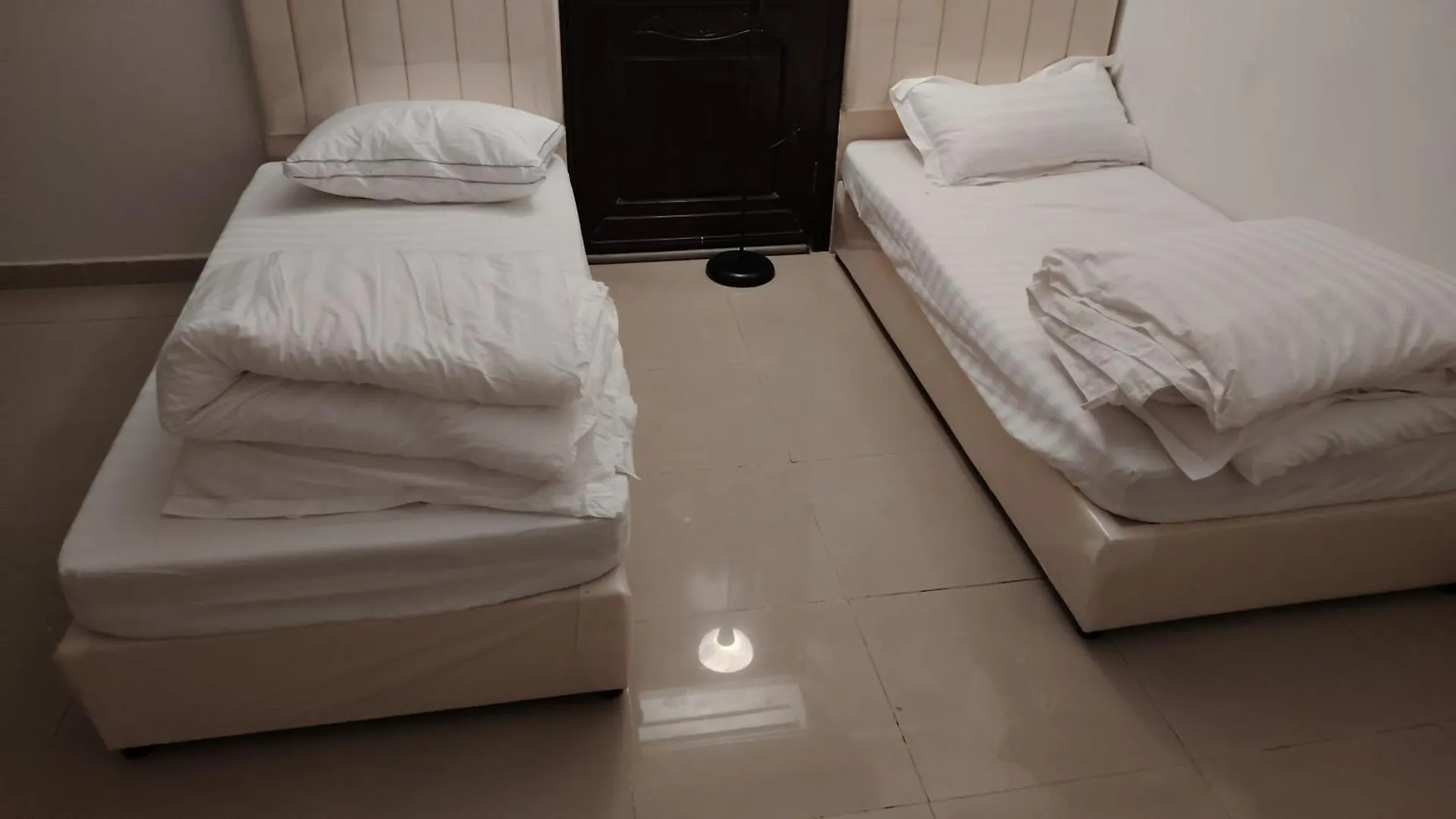 Jeddah Hostel غرف جدة اقتصادية Jed Saoedi-Arabië